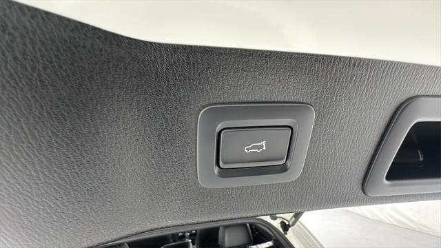 Photo of 2023 Rhodium White Metallic Mazda CX-5