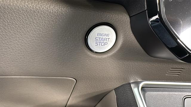 Photo of 2026 Snow White Pearl Kia Carnival Hybrid