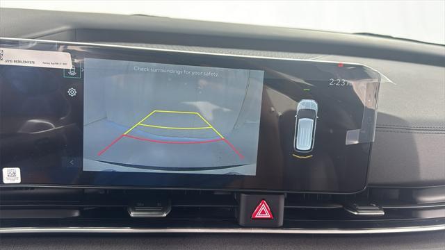 Photo of 2026 Snow White Pearl Kia Carnival Hybrid