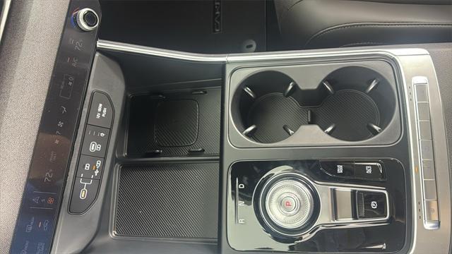 Photo of 2026 Snow White Pearl Kia Carnival Hybrid