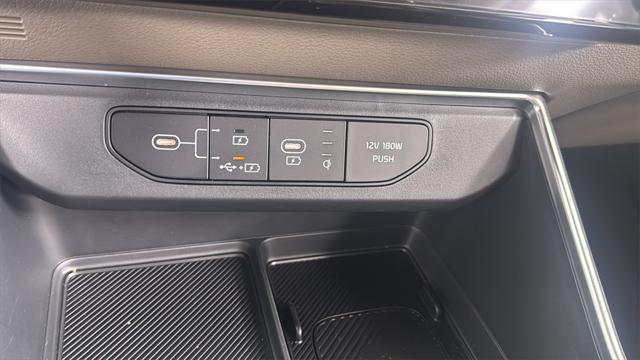 Photo of 2026 Snow White Pearl Kia Carnival Hybrid