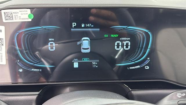Photo of 2025 Runway Red Kia Niro