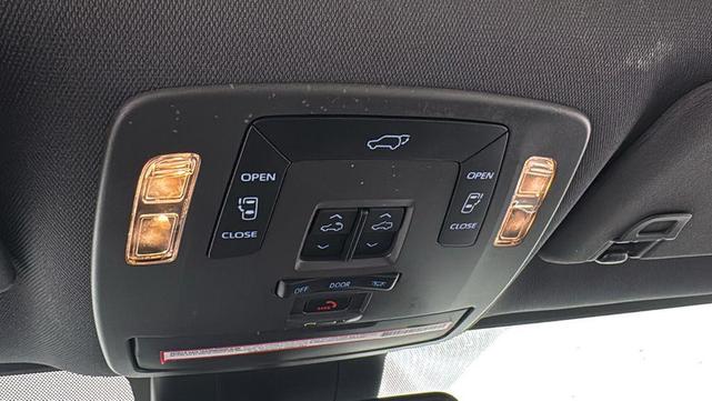 Photo of 2023  Toyota Sienna