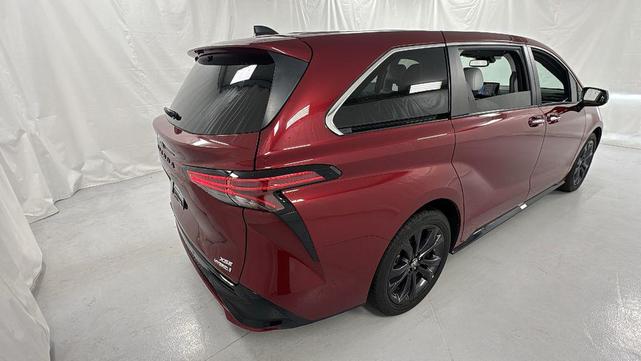Photo of 2023  Toyota Sienna