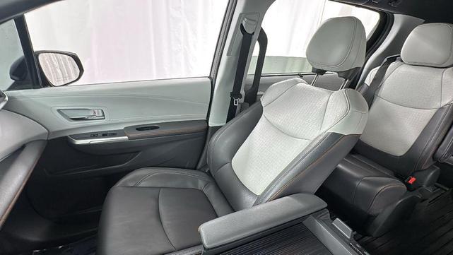 Photo of 2023  Toyota Sienna