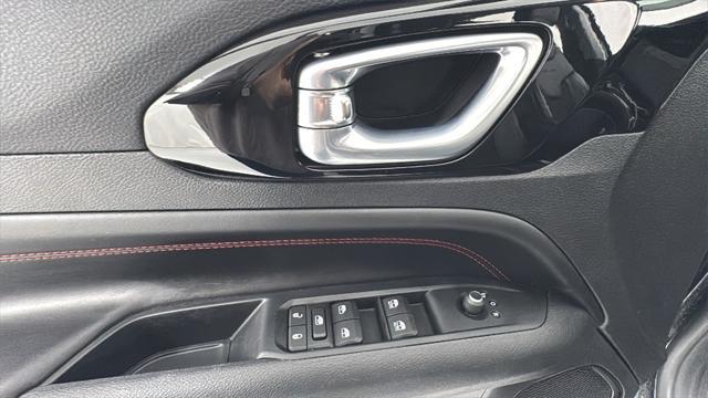 Photo of 2022 Diamond Black Crystal Pearlcoat Jeep Compass