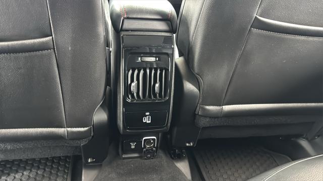Photo of 2022 Diamond Black Crystal Pearlcoat Jeep Compass