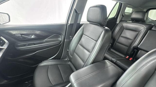 Photo of 2024 Summit White GMC Terrain