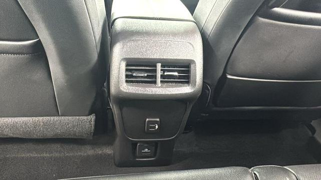 Photo of 2024 Summit White GMC Terrain