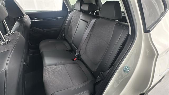 Photo of 2026 White Kia Seltos