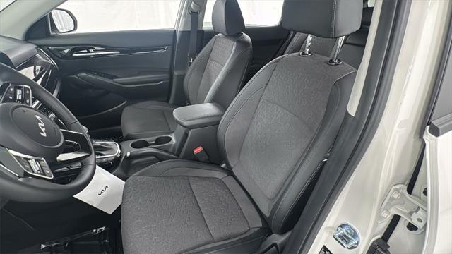 Photo of 2026 White Kia Seltos