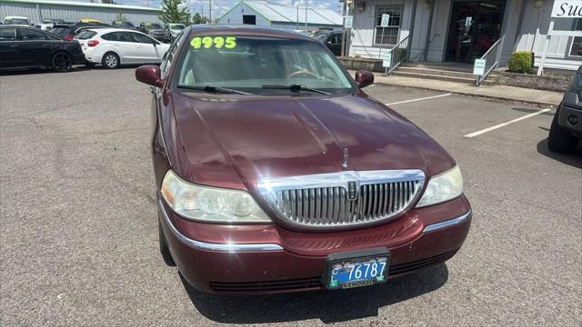 2004 Lincoln Town Car