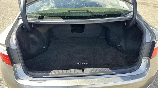 Photo of 2015 Ultra White Lexus ES 350