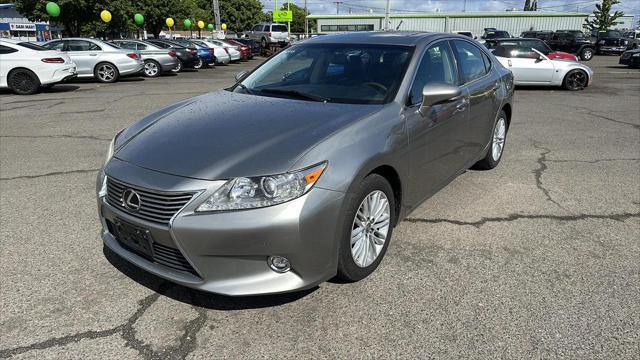 Photo of 2015 Ultra White Lexus ES 350
