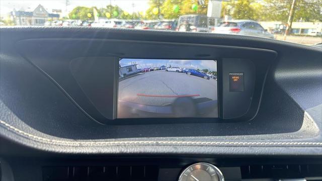 Photo of 2015 Ultra White Lexus ES 350
