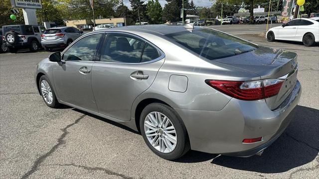 Photo of 2015 Ultra White Lexus ES 350