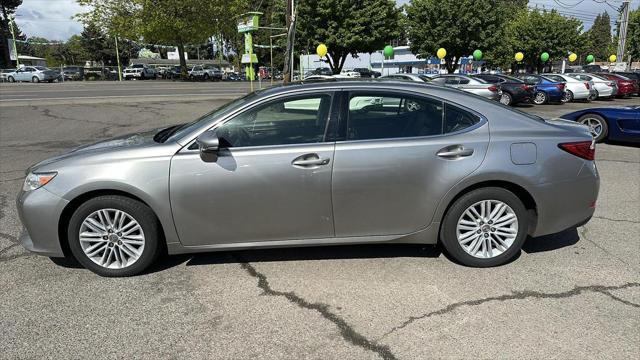 Photo of 2015 Ultra White Lexus ES 350