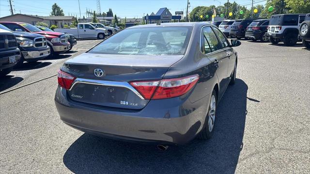 Photo of 2016 Gray Toyota Camry Hybrid