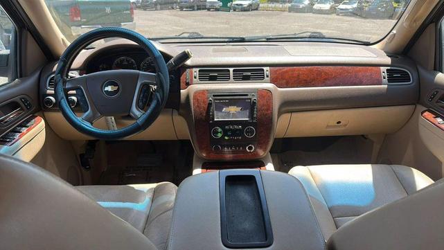 Photo of 2012 Black Chevrolet Suburban