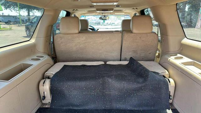 Photo of 2012 Black Chevrolet Suburban