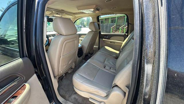 Photo of 2012 Black Chevrolet Suburban