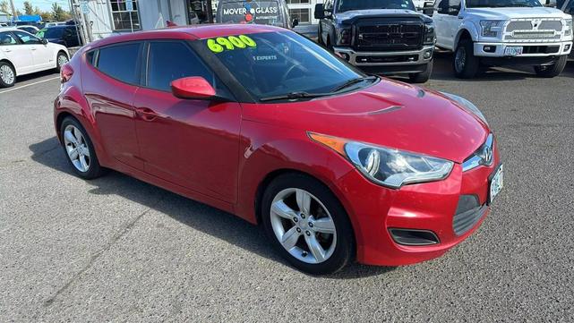 Photo of 2014 Boston Red Metallic Hyundai Veloster