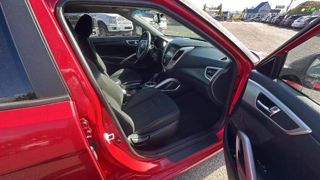 Photo of 2014 Boston Red Metallic Hyundai Veloster