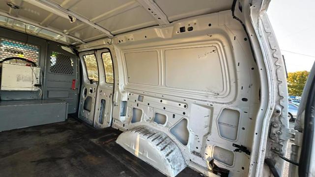 Photo of 2011 Oxford White Ford E250