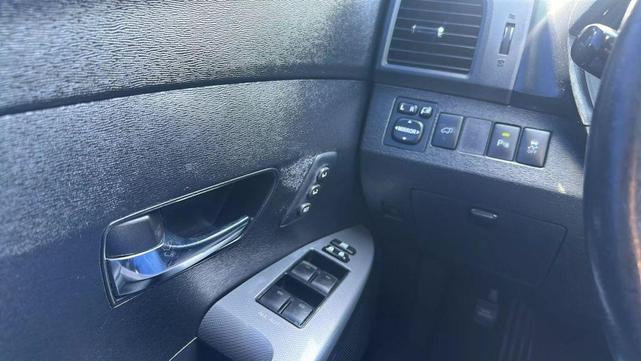Photo of 2014 Gray Toyota Venza