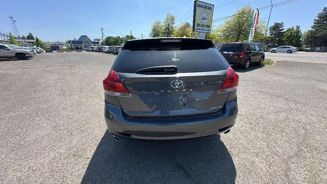 Photo of 2014 Gray Toyota Venza
