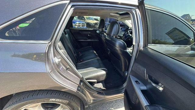 Photo of 2014 Gray Toyota Venza