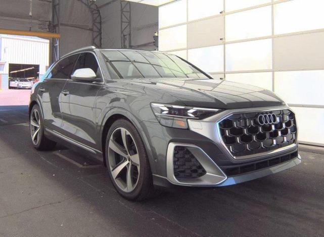 Photo of 2024 Daytona Gray Pearl Effect Audi SQ8