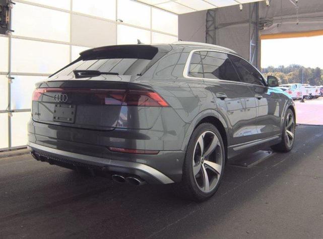 Photo of 2024 Daytona Gray Pearl Effect Audi SQ8
