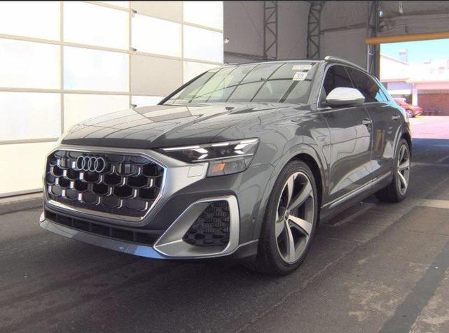 Photo of 2024 Daytona Gray Pearl Effect Audi SQ8