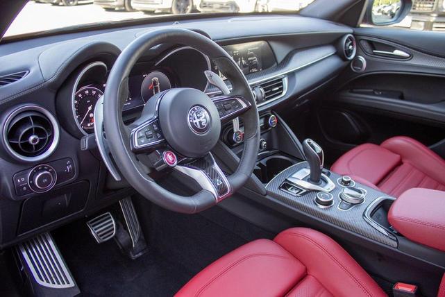 Photo of 2024 Rosso Etna Alfa Romeo Stelvio