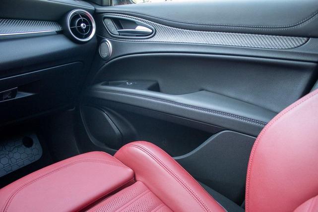 Photo of 2024 Rosso Etna Alfa Romeo Stelvio