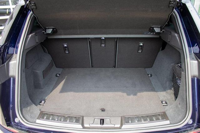 Photo of 2023 Portofino Blue Metallic Land Rover Range Rover Evoque