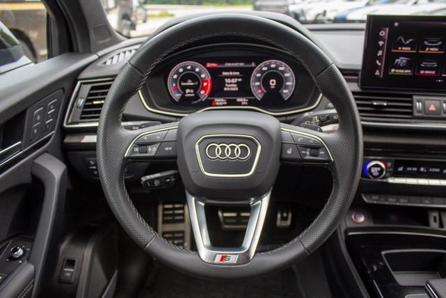 Photo of 2024 Blue Metallic Audi SQ5