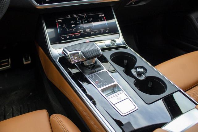 Photo of 2025 Gray Audi RS 6 Avant