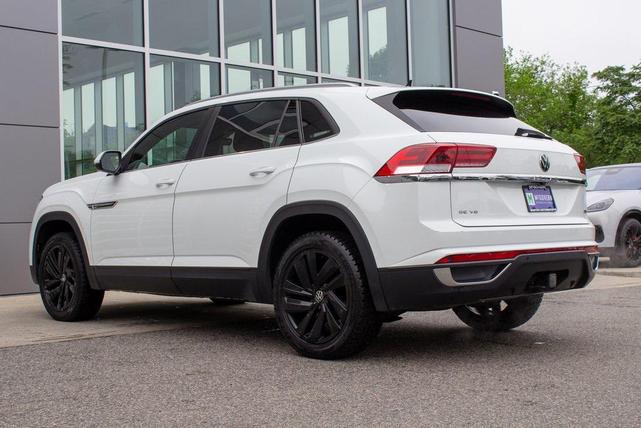 Photo of 2022 Pure White Volkswagen Atlas Cross Sport