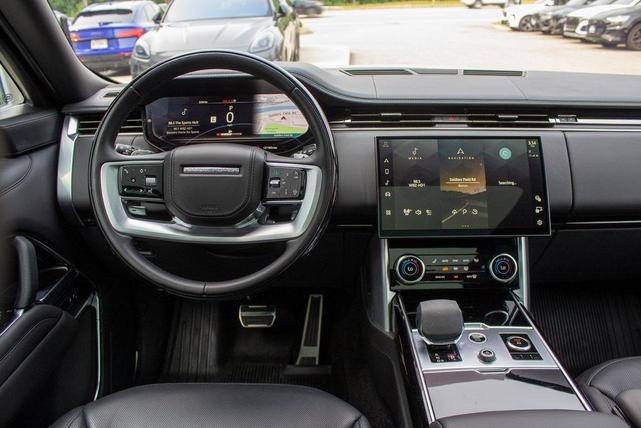 Photo of 2023 Hakuba Silver Metallic Land Rover Range Rover