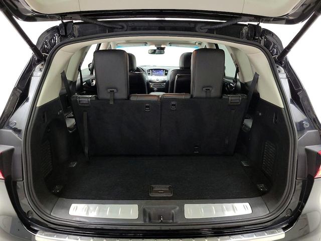 Photo of 2015 Black INFINITI QX60