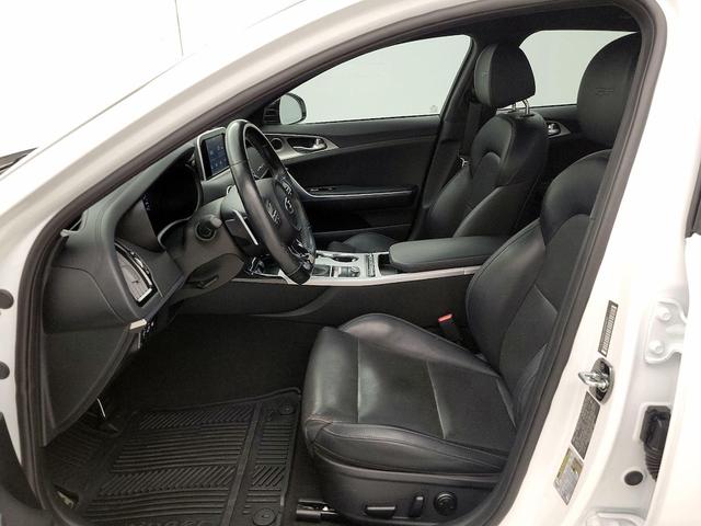Photo of 2019 White Kia Stinger