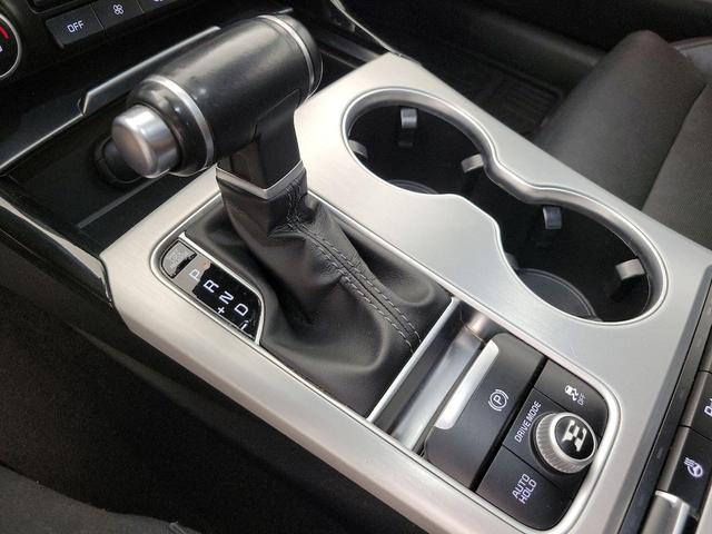 Photo of 2019 White Kia Stinger