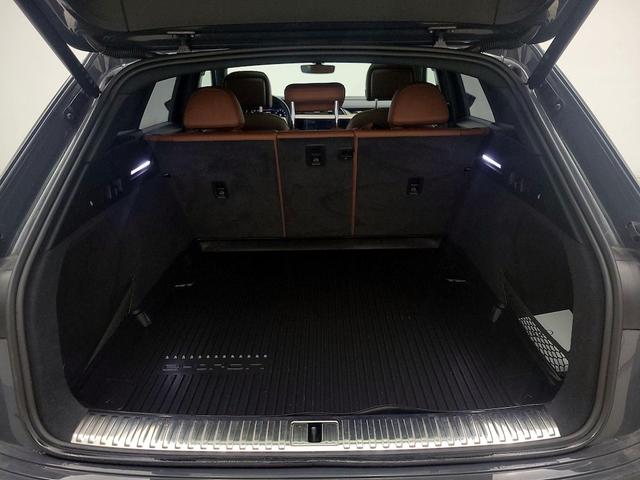 Photo of 2024 Gray Audi Q8 e-tron