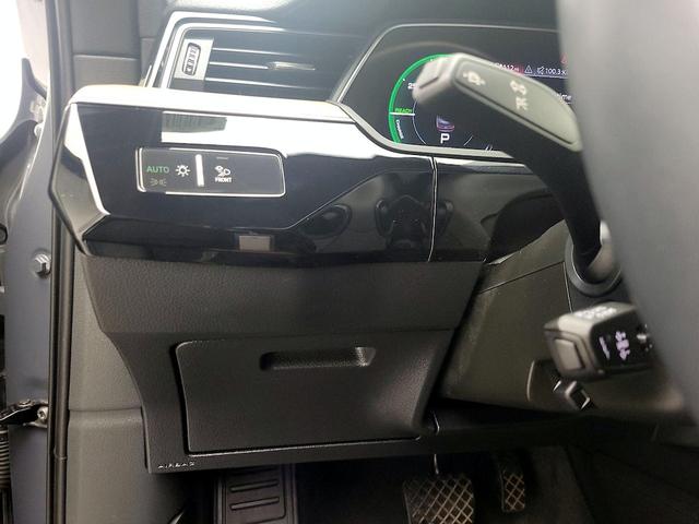 Photo of 2024 Gray Audi Q8 e-tron