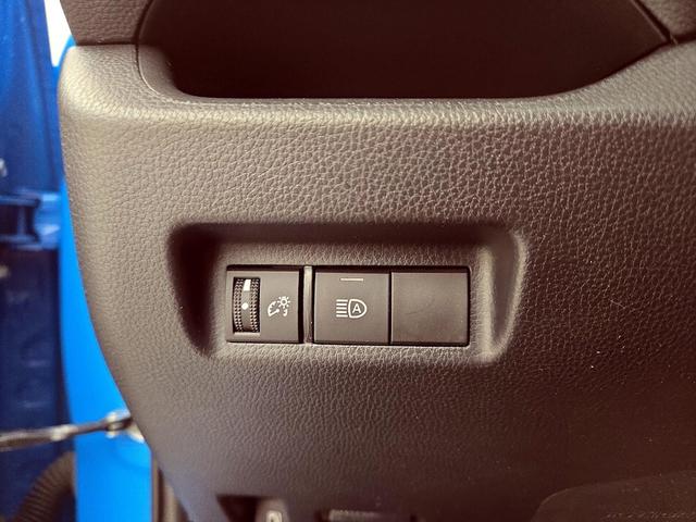 Photo of 2019 Blue Toyota RAV4 Hybrid