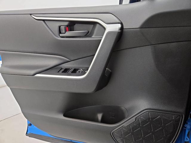 Photo of 2019 Blue Toyota RAV4 Hybrid