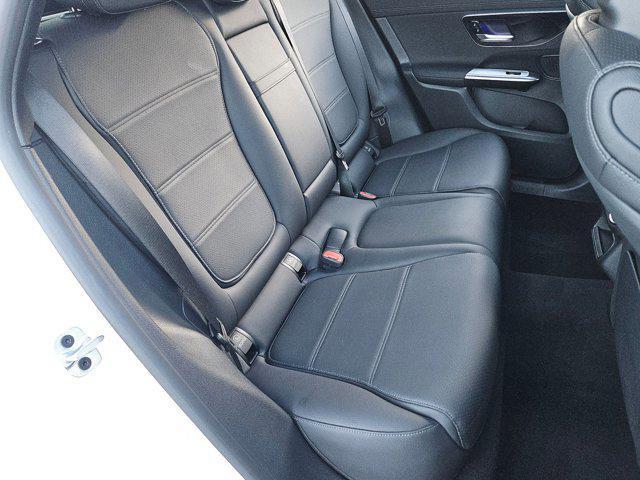 Photo of 2025 Polar White Mercedes-Benz GLC 300