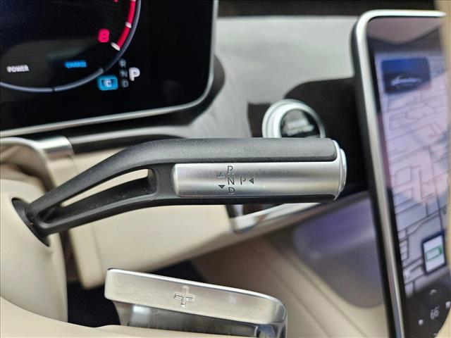 Photo of 2023 White Mercedes-Benz S-Class